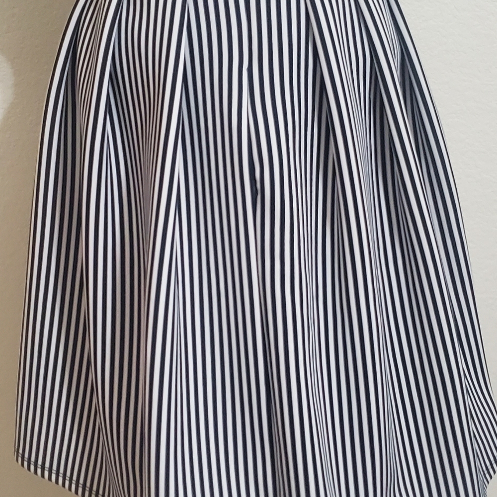 Haute Monde Skirt/ Size M/ black and white - Picture 6 of 9